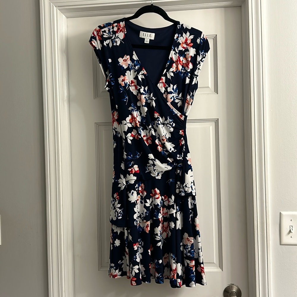 Elle blue flower dress Sz S